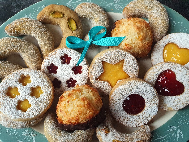 rise-and-shine-baking-classes-london-bespoke-biscuits